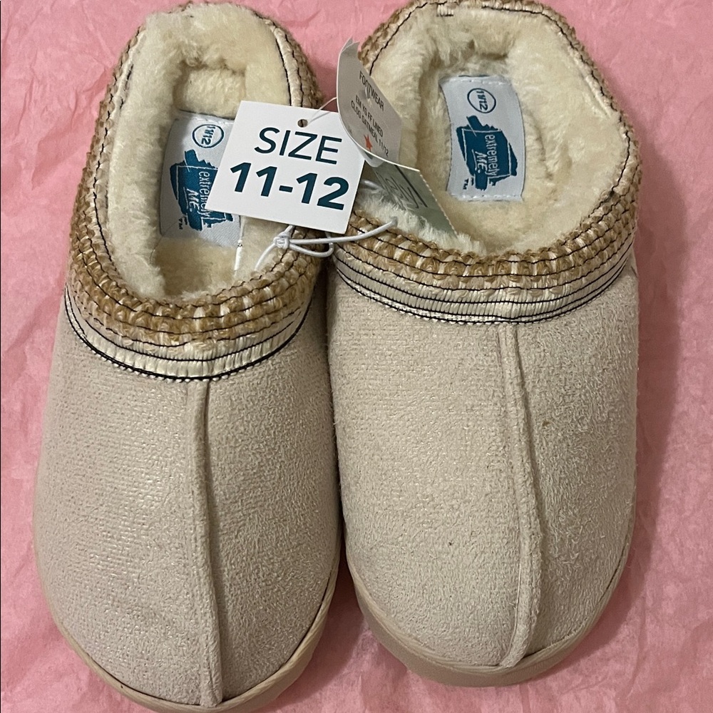 Dearfoams Tan Kids Slippers